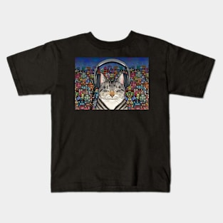 City Cat Listening to Music Kids T-Shirt